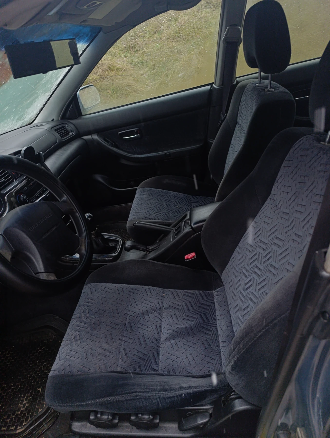 Subaru Legacy Бензин и газ , снимка 4 - Автомобили и джипове - 54003924