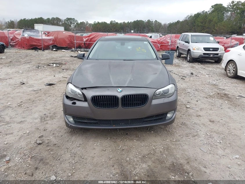 BMW 535 3l I, снимка 13 - Автомобили и джипове - 54047377