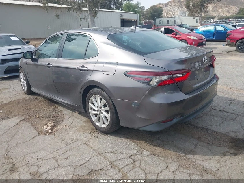 Toyota Camry 2.5L I-4 DI, DOHC, VVT, 203HP Front Wheel Drive | Mobile.bg � ����������� 3