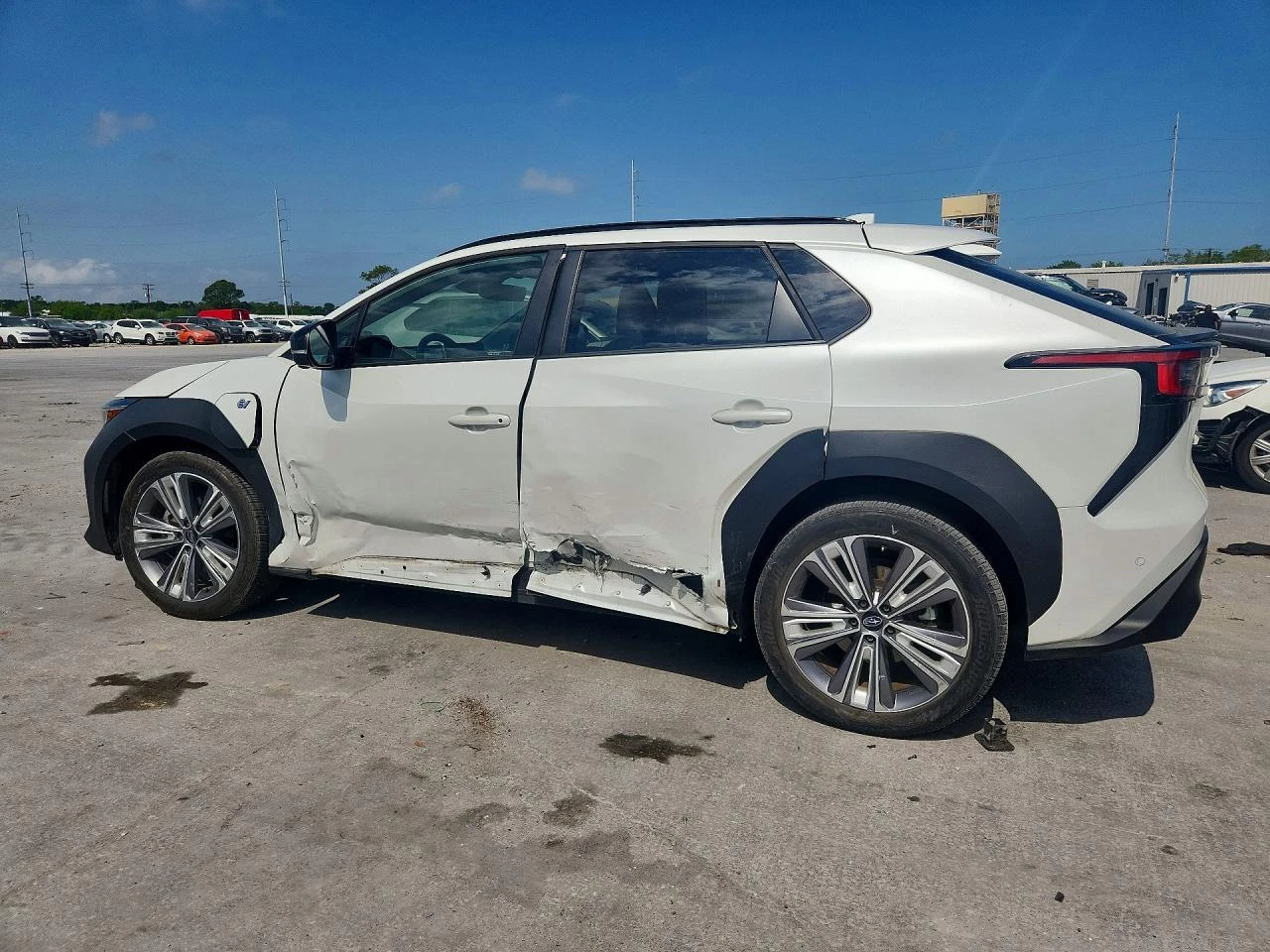 Subaru Solterra Limited AWD, снимка 3 - Автомобили и джипове - 54348288