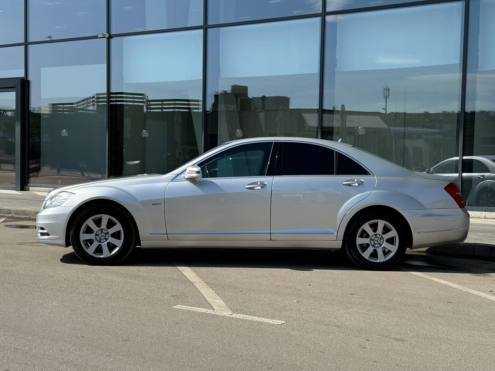 Mercedes-Benz S 350 CDI 6 МЕСЕЦА ГАРАНЦИЯ/235к.с. 4 Matic/Facelift, снимка 2 - Автомобили и джипове - 54747734