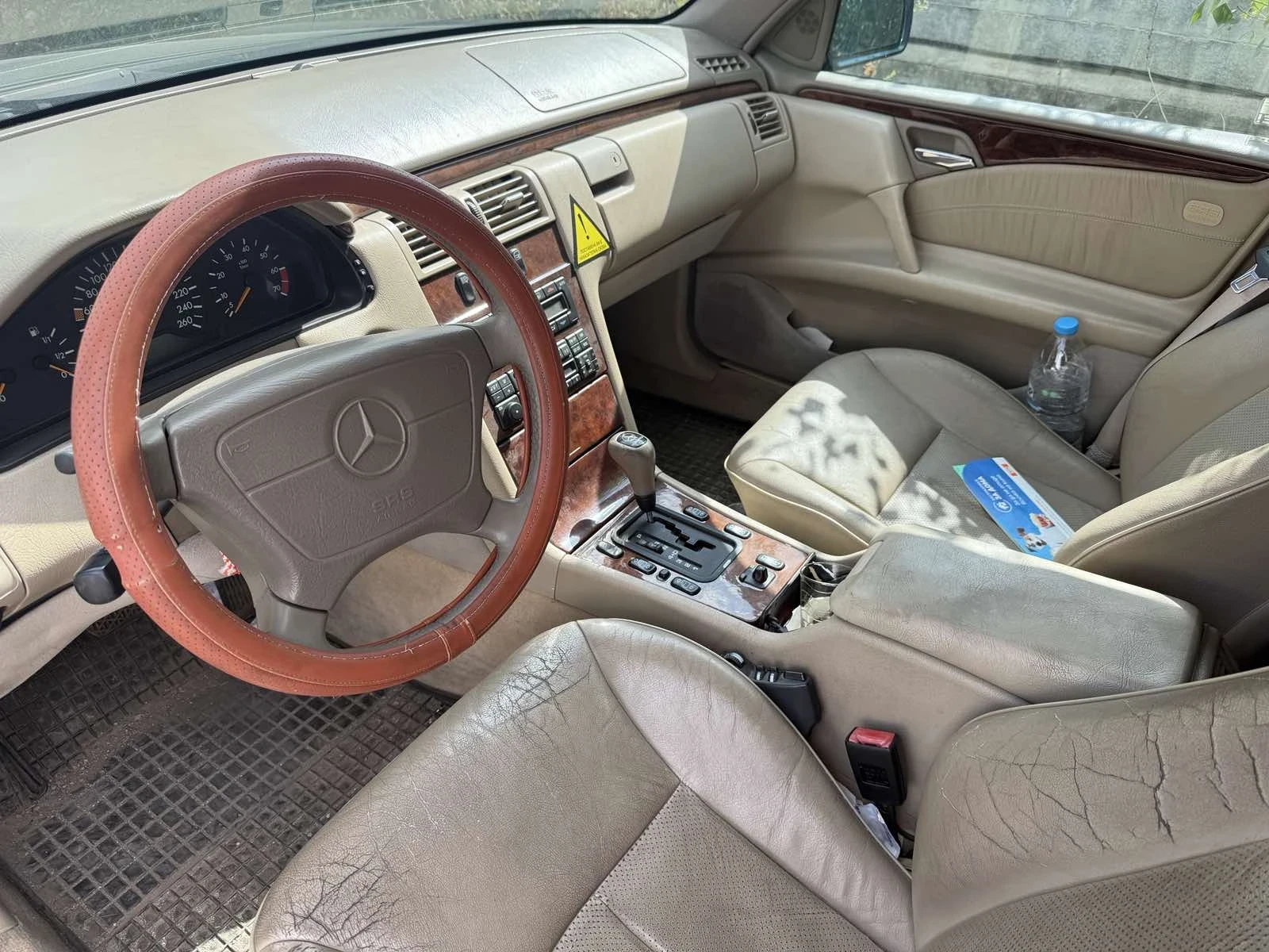 Mercedes-Benz E 320, снимка 3 - Автомобили и джипове - 55888031