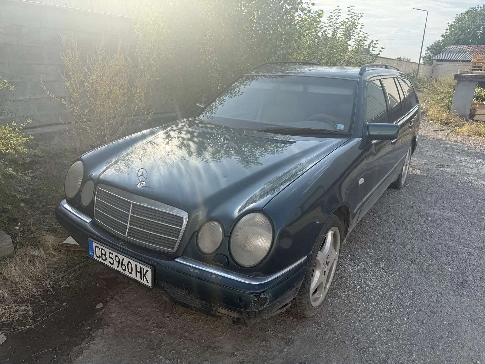 Mercedes-Benz E 320