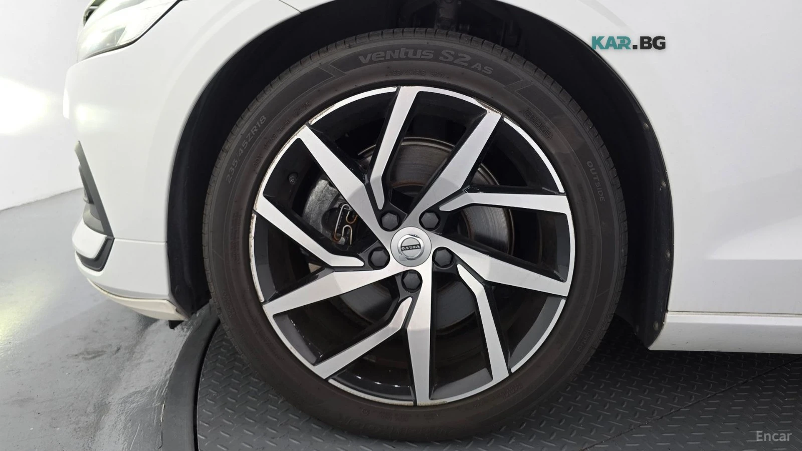 Volvo S60 T5* MOMENTUM* DISTRONIC* ПОДГРЕВ* КАМЕРА* ХЕДЪП* , снимка 16 - Автомобили и джипове - 55976744