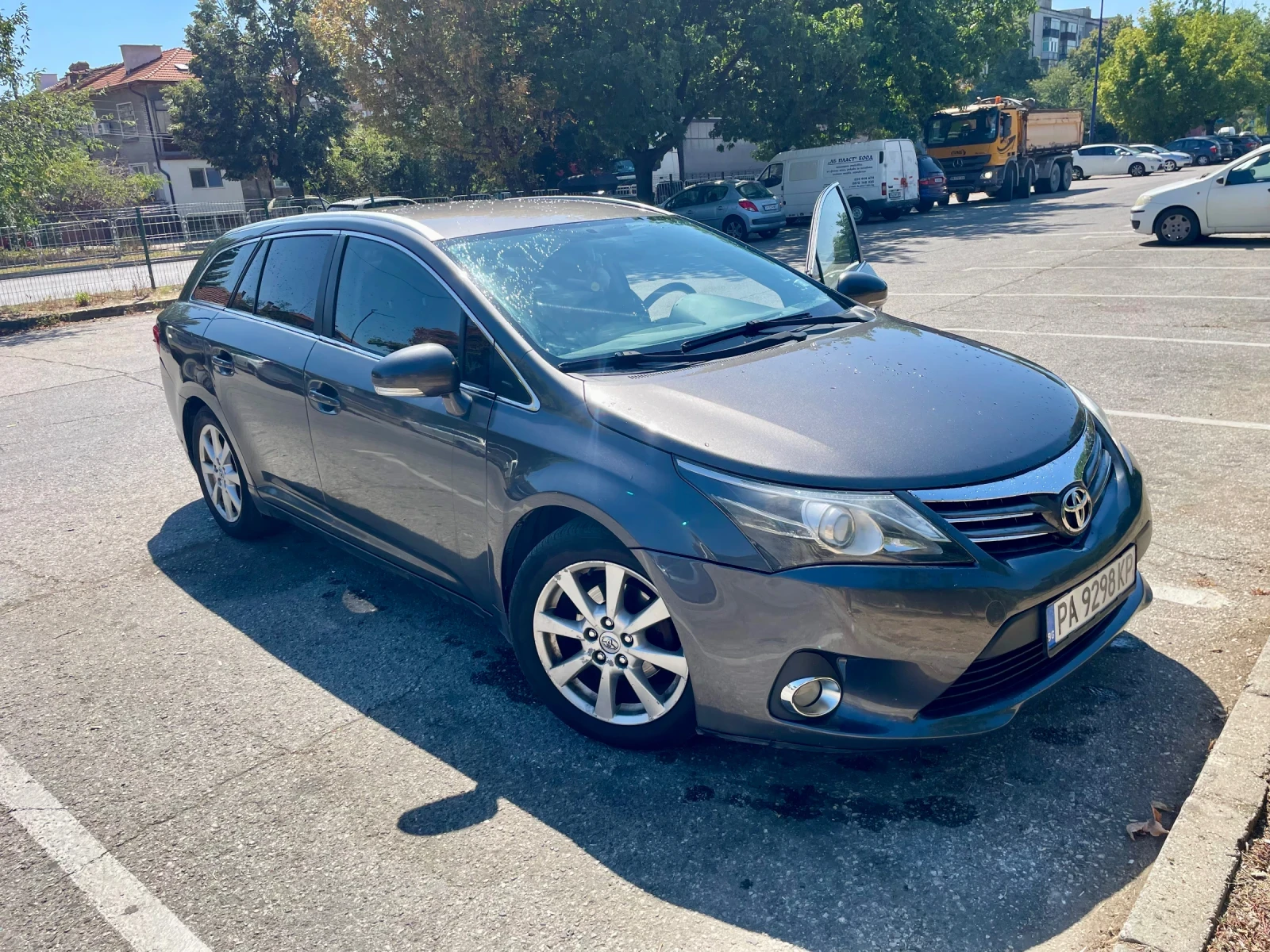 Toyota Avensis Фейслифт , снимка 4 - Автомобили и джипове - 55994216