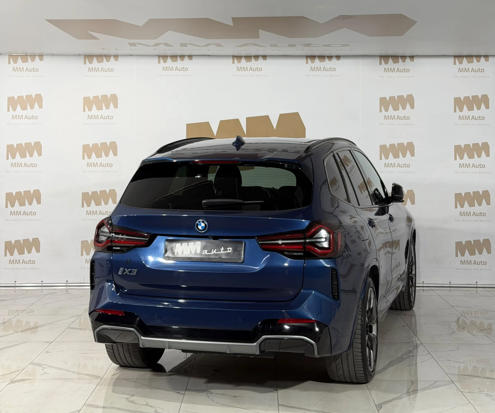 BMW iX3 M-Sport* HuD* Pano* H/K, снимка 3 - Автомобили и джипове - 56211163