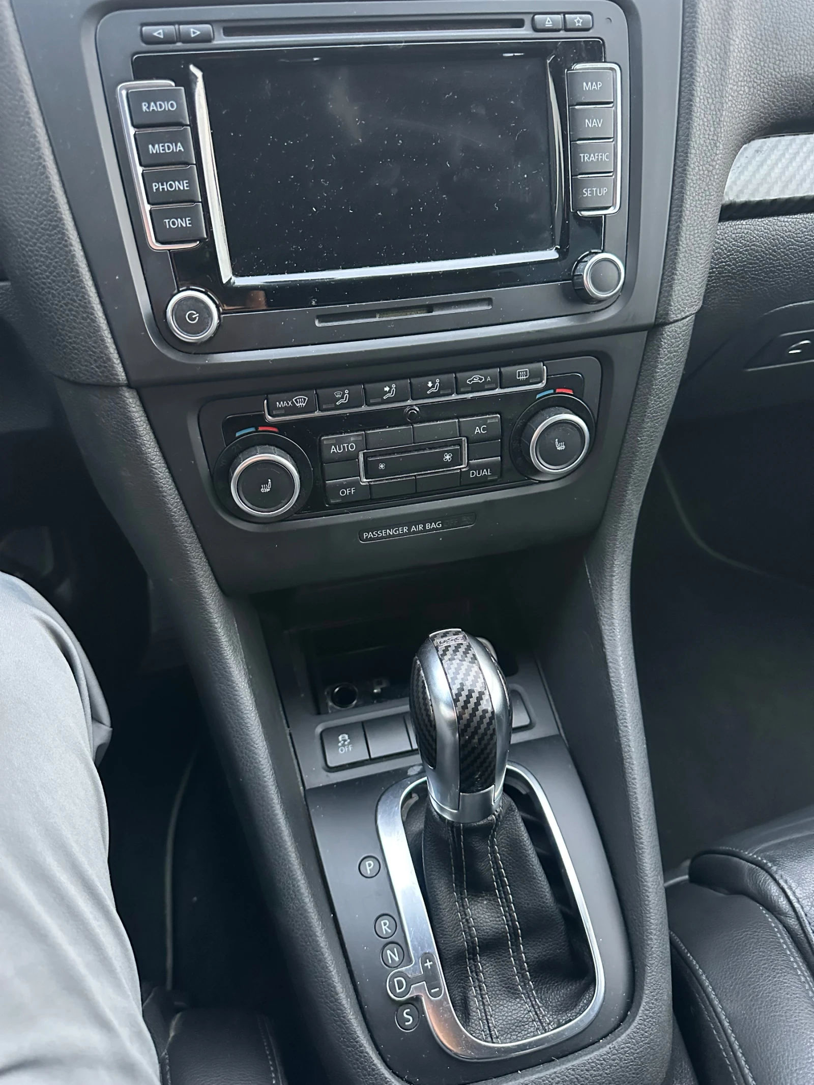 VW Golf 6 R, снимка 9 - Автомобили и джипове - 56320088
