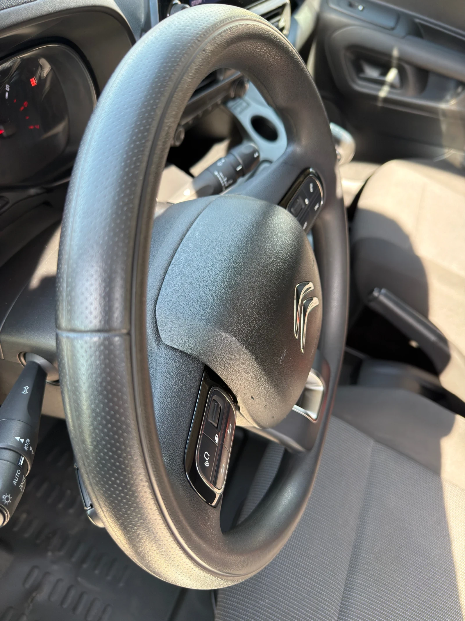 Citroen Berlingo 1.5 BLUEHDI, снимка 10 - Автомобили и джипове - 56429343
