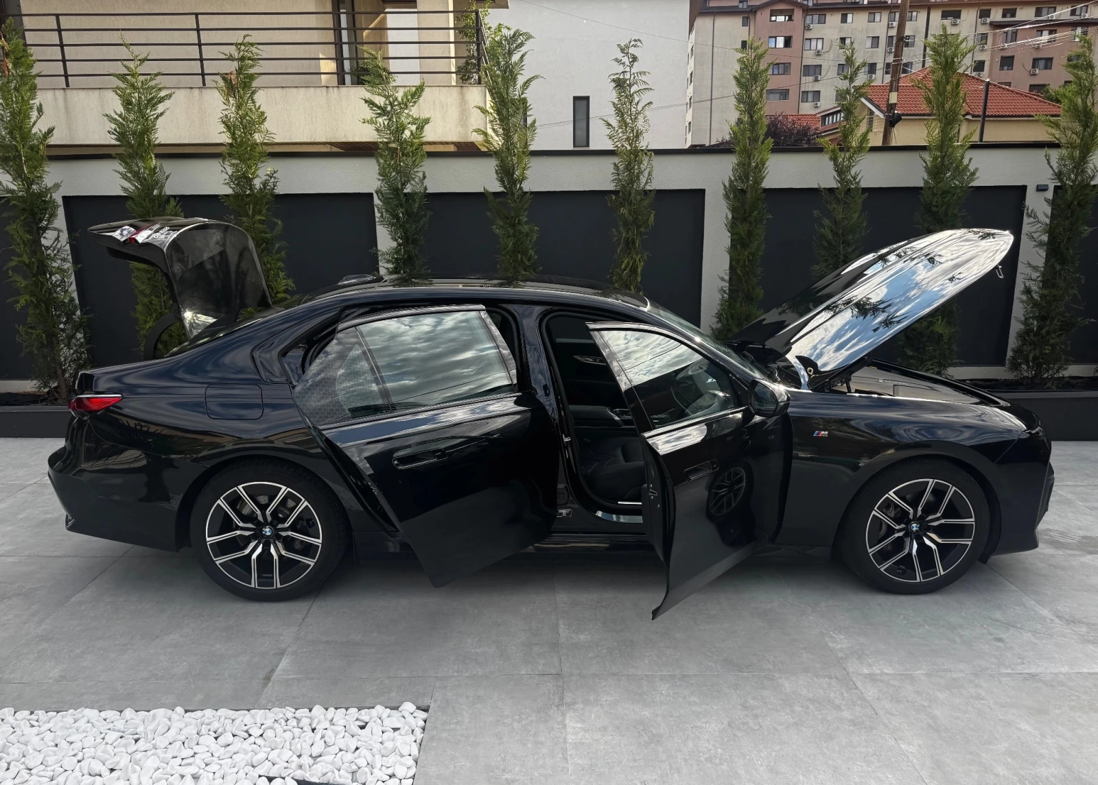 BMW i7 105.7 kWh xDrive60, снимка 5 - Автомобили и джипове - 56705276
