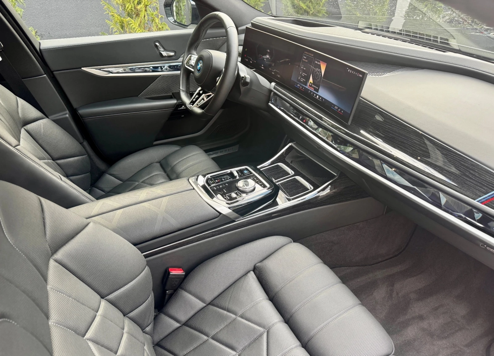 BMW i7 105.7 kWh xDrive60, снимка 9 - Автомобили и джипове - 56705276