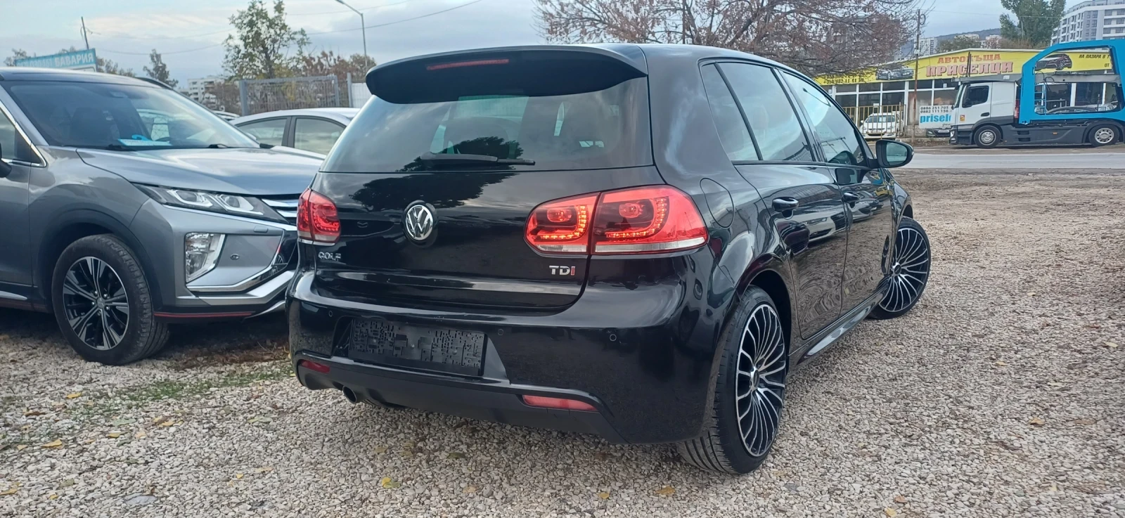 VW Golf R-LINE, снимка 4 - Автомобили и джипове - 56749283