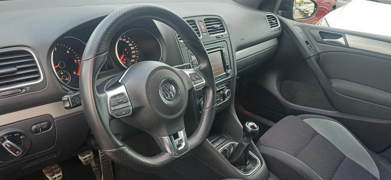 VW Golf R-LINE, снимка 7 - Автомобили и джипове - 56749283