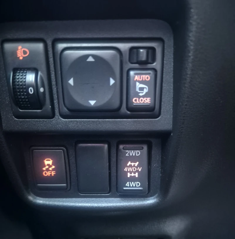 Nissan Juke 1.6 DIG-T 4X4 Automatic, снимка 8 - Автомобили и джипове - 52513983