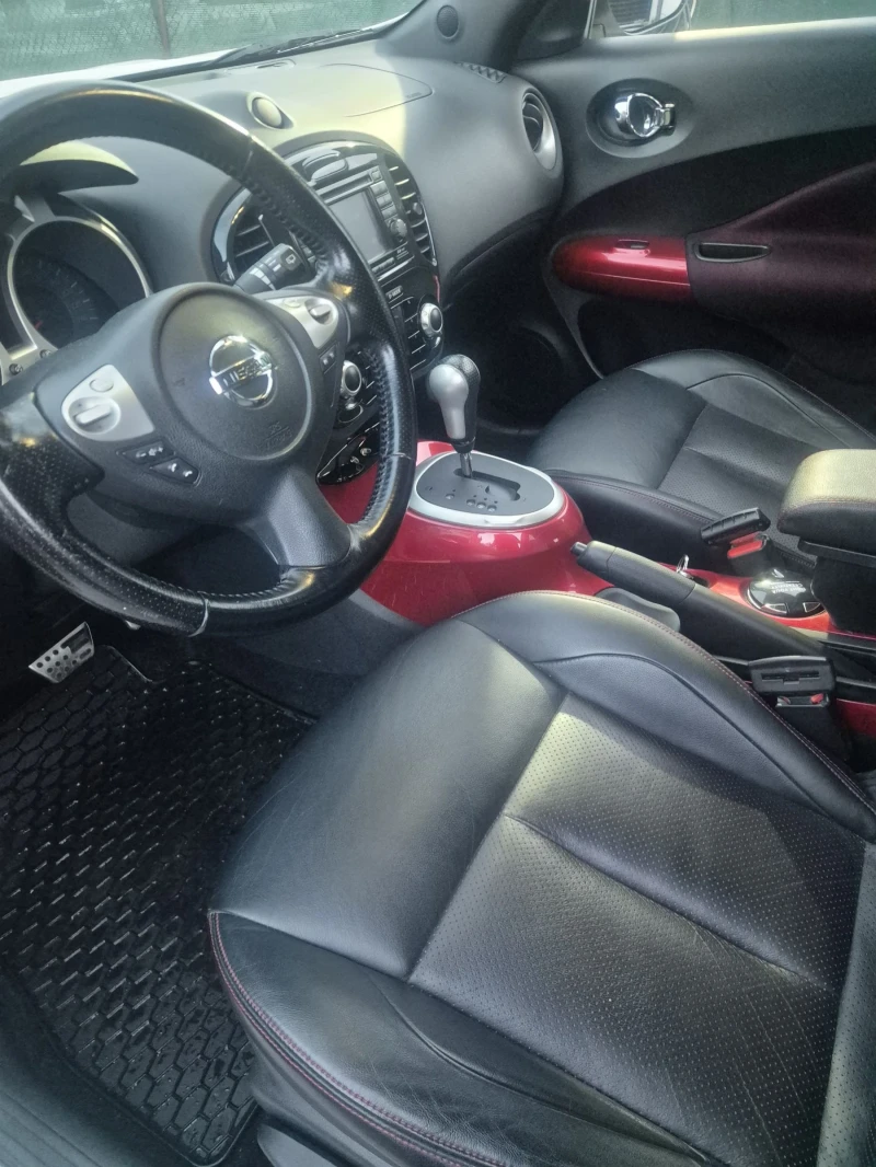 Nissan Juke 1.6 DIG-T 4X4 Automatic, снимка 13 - Автомобили и джипове - 52513983
