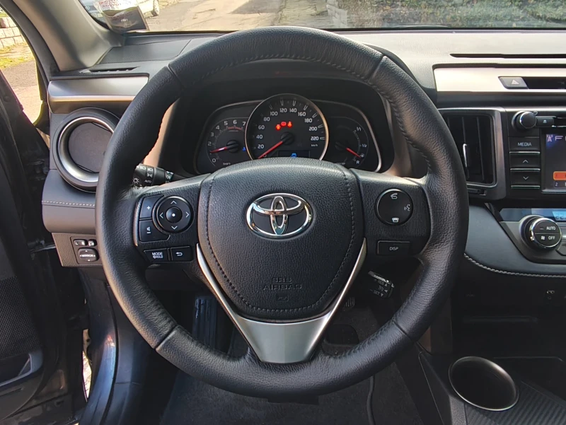 Toyota Rav4 4x4 2.2 D4D 150к.с 6 скорости , снимка 9 - Автомобили и джипове - 52565700