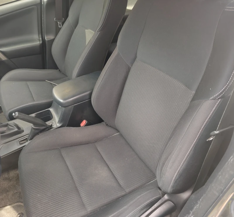 Toyota Rav4 4x4 2.2 D4D 150к.с 6 скорости , снимка 10 - Автомобили и джипове - 52565700