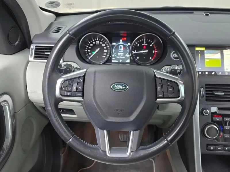 Land Rover Discovery Sport 2.0 Td4 Se, снимка 13 - Автомобили и джипове - 55690967