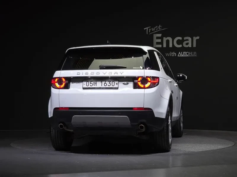 Land Rover Discovery Sport 2.0 Td4 Se, снимка 4 - Автомобили и джипове - 55690967