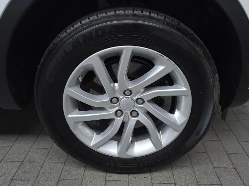 Land Rover Discovery Sport 2.0 Td4 Se, снимка 5 - Автомобили и джипове - 55690967