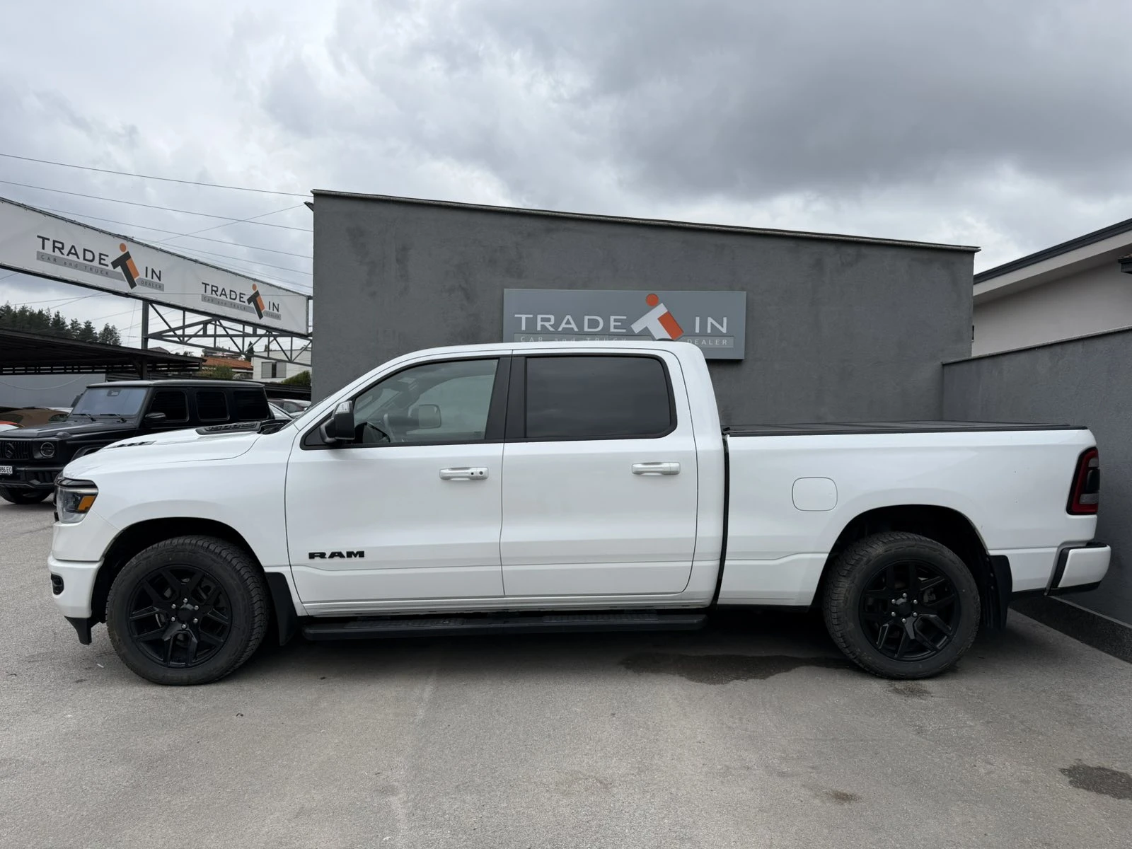 Dodge RAM 1500 5.7L CREW CAB LONG SPORT NIGHT EDITION - изображение 7
