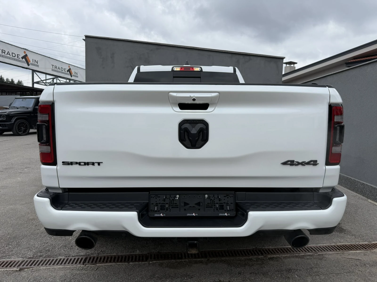 Dodge RAM 1500 5.7L CREW CAB LONG SPORT NIGHT EDITION - изображение 5