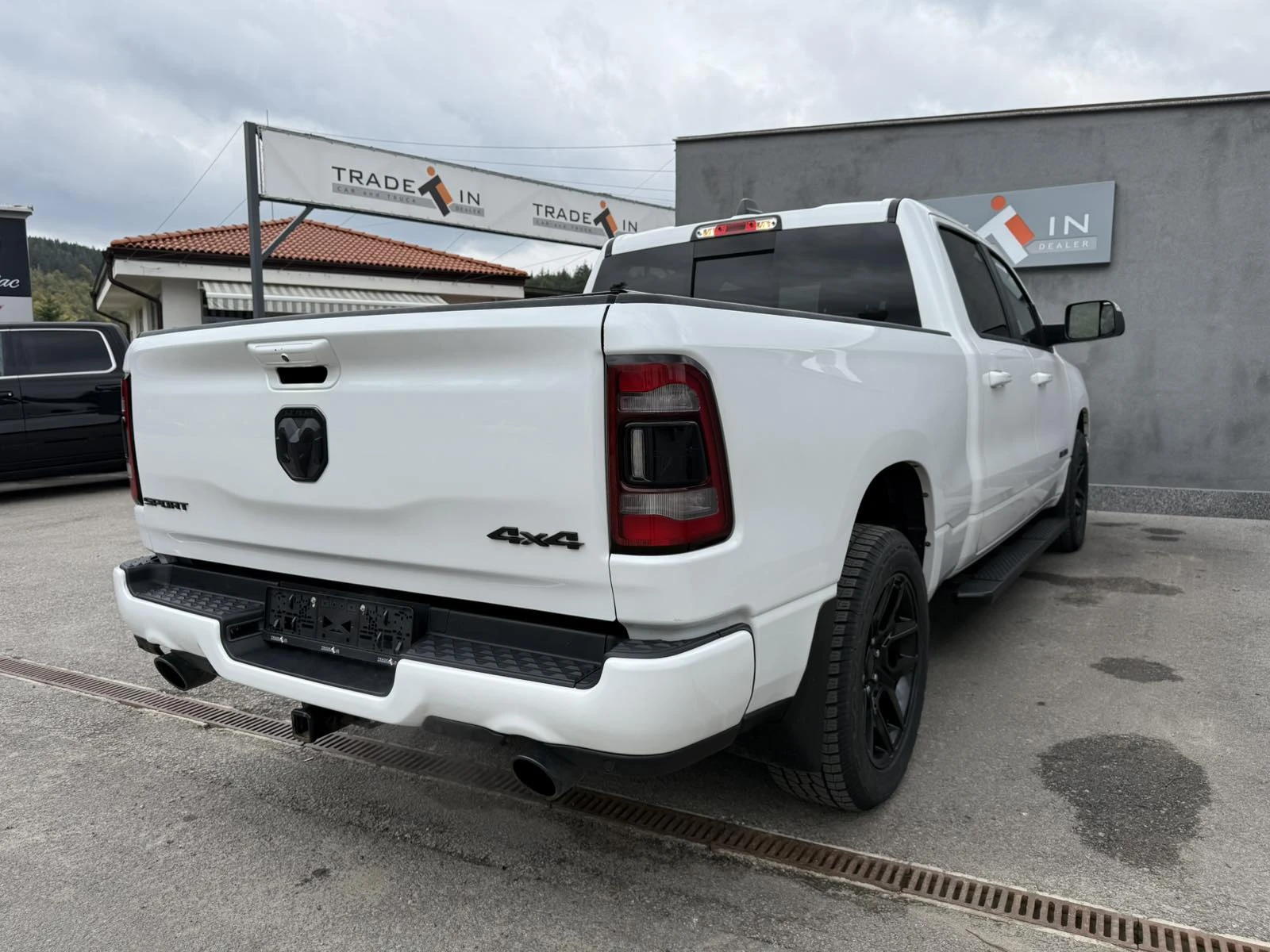 Dodge RAM 1500 5.7L CREW CAB LONG SPORT NIGHT EDITION - изображение 4