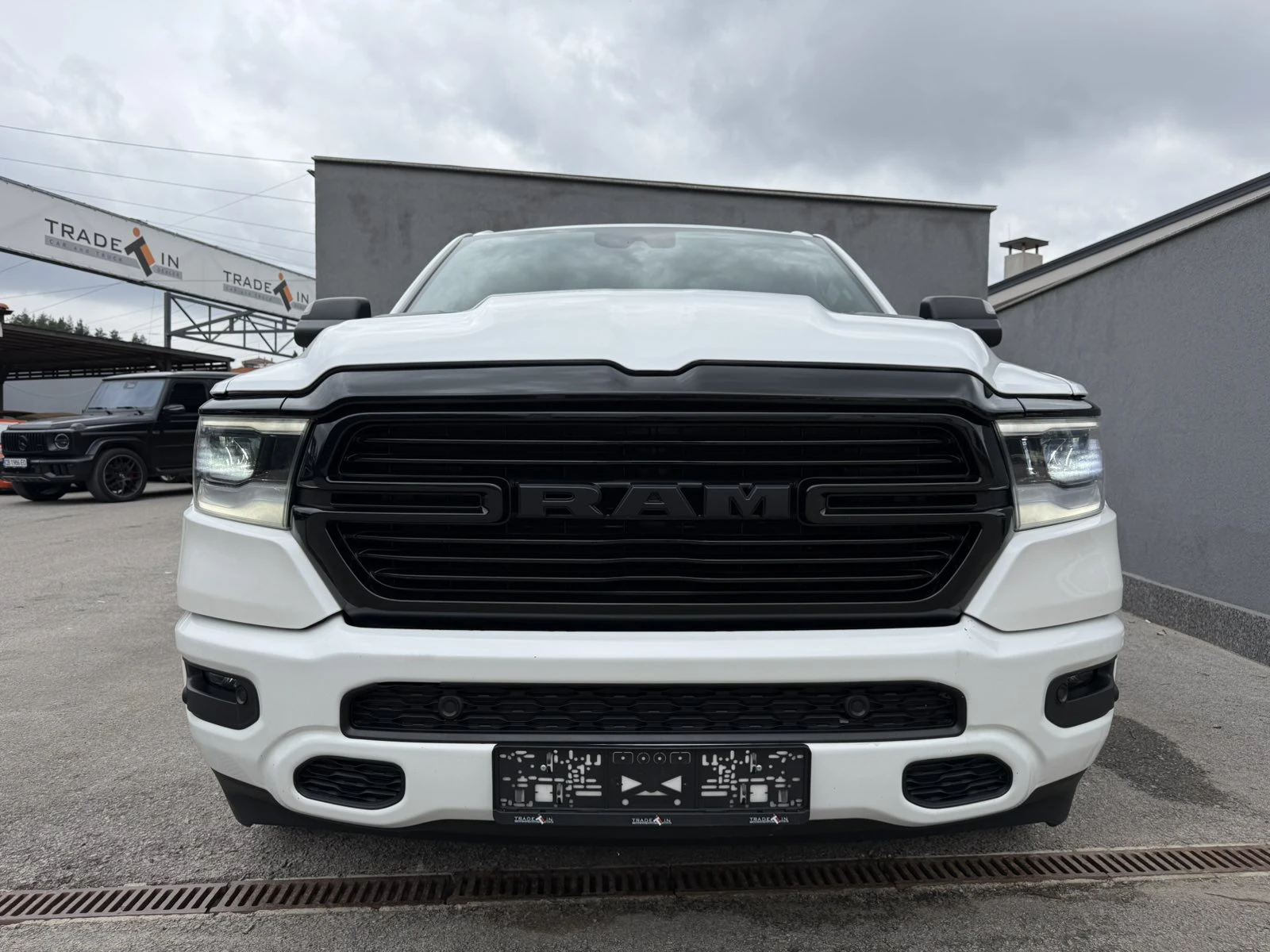 Dodge RAM 1500 5.7L CREW CAB LONG SPORT NIGHT EDITION - изображение 2