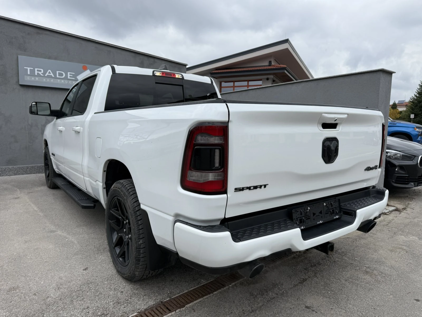 Dodge RAM 1500 5.7L CREW CAB LONG SPORT NIGHT EDITION - изображение 6