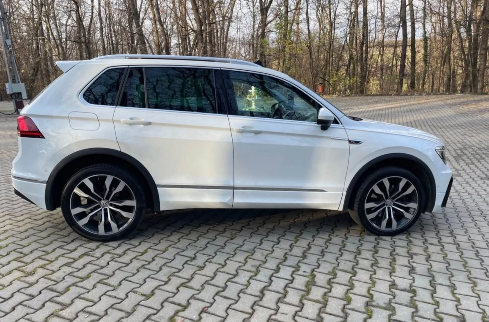 VW Tiguan R LINE, 4 MOTION, снимка 6 - Автомобили и джипове - 54297038