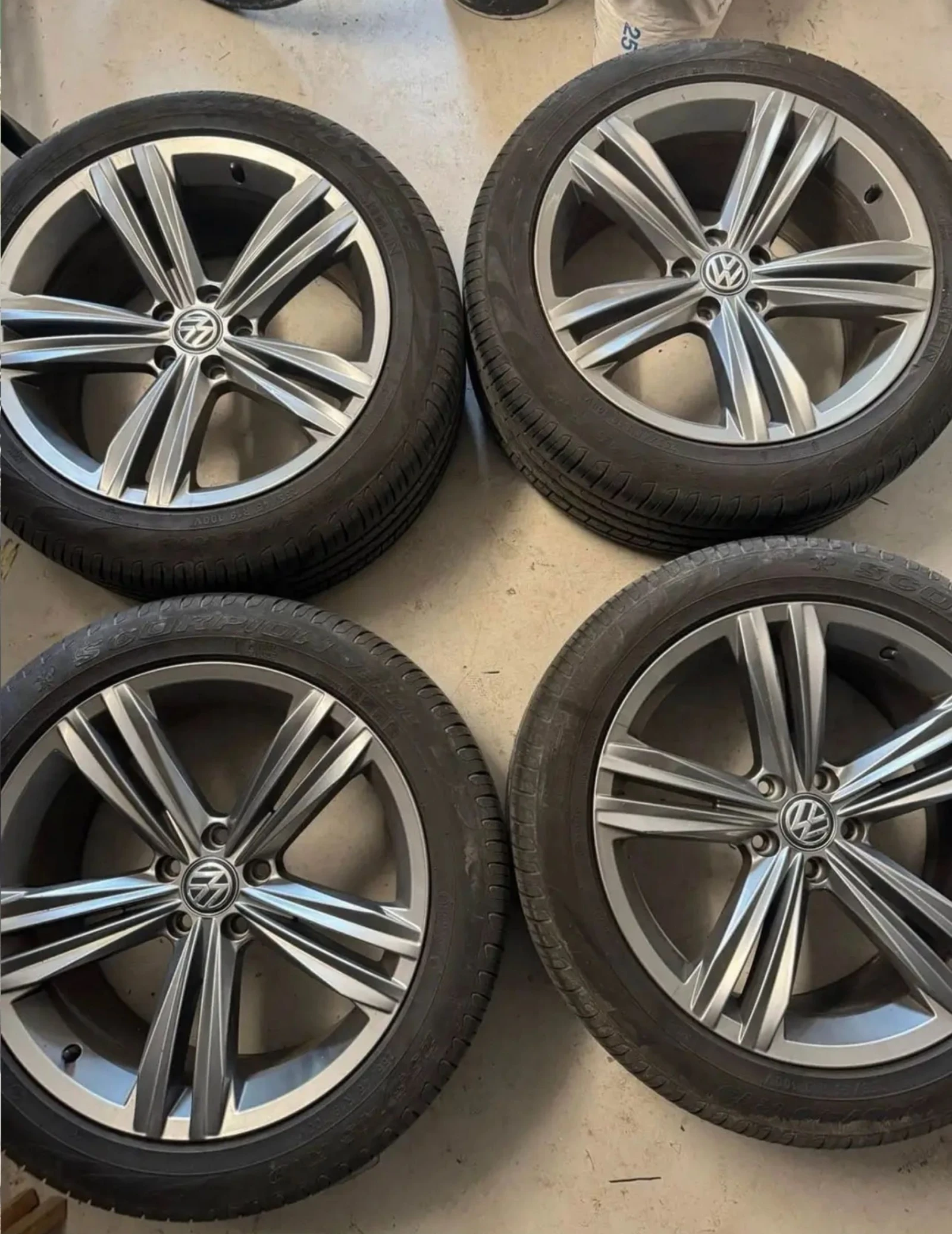 VW Tiguan R LINE, 4 MOTION, снимка 10 - Автомобили и джипове - 54297038