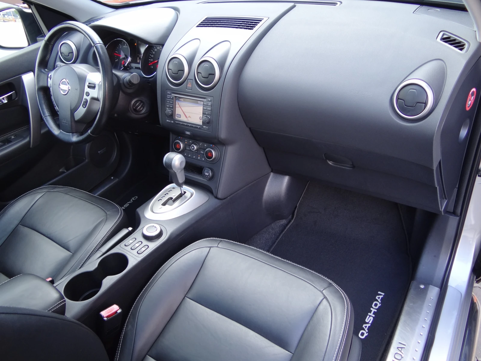 Nissan Qashqai 2.0dci/4x4/Auto/Koja/Navi/Camera360/Xenon/Panorama | Mobile.bg � ����������� 12