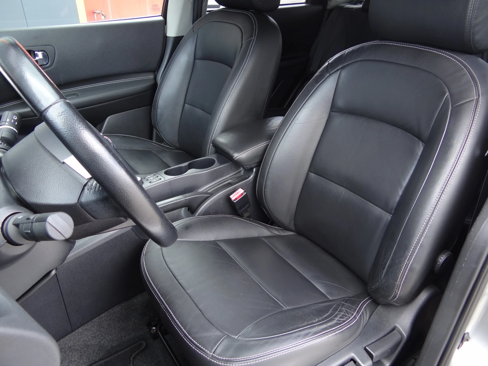 Nissan Qashqai 2.0dci/4x4/Auto/Koja/Navi/Camera360/Xenon/Panorama | Mobile.bg � ����������� 9