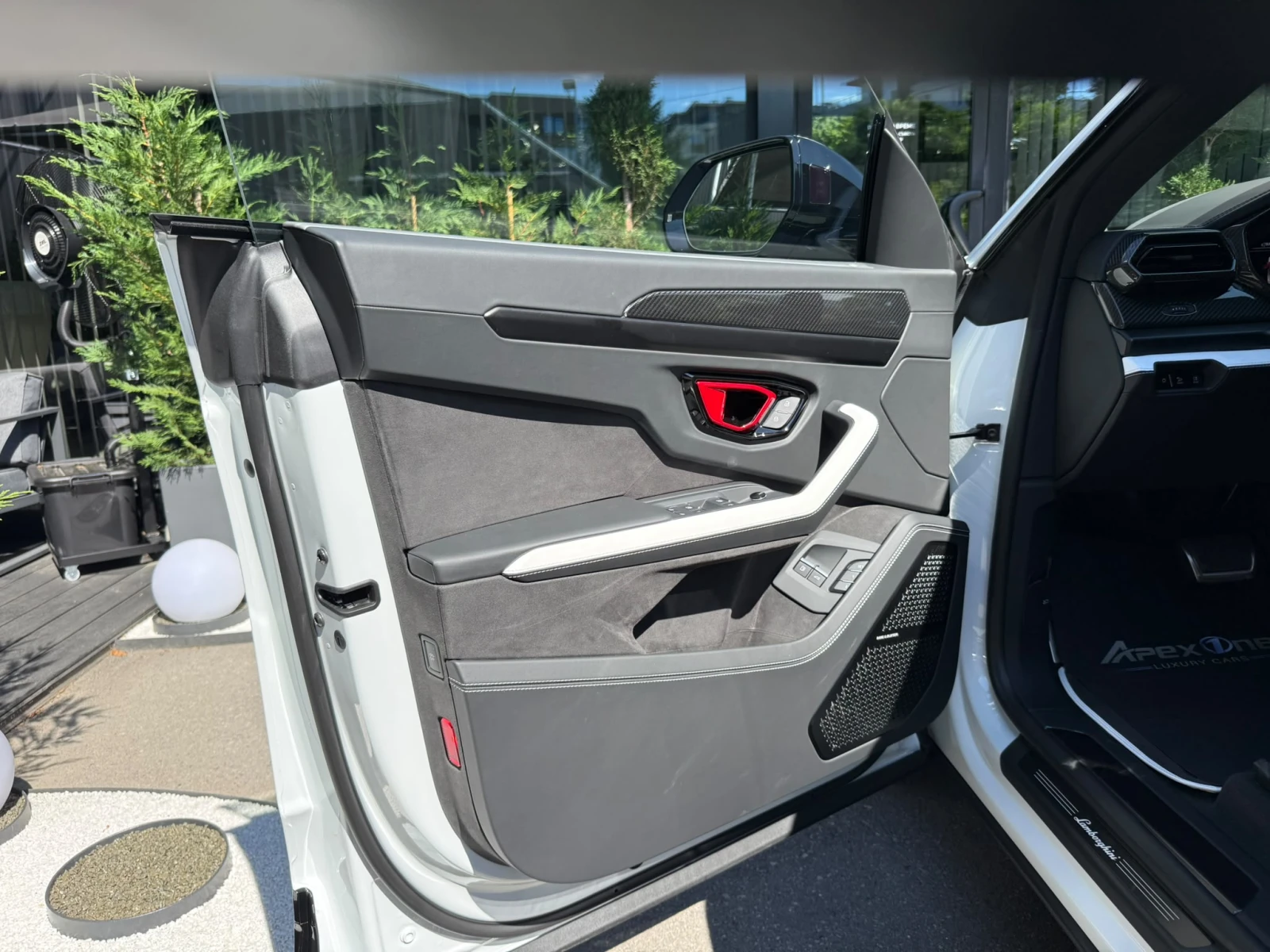 Lamborghini Urus SE/CARBON/CERAMIC/BANG&OLUFSEN, снимка 11 - Автомобили и джипове - 54937914