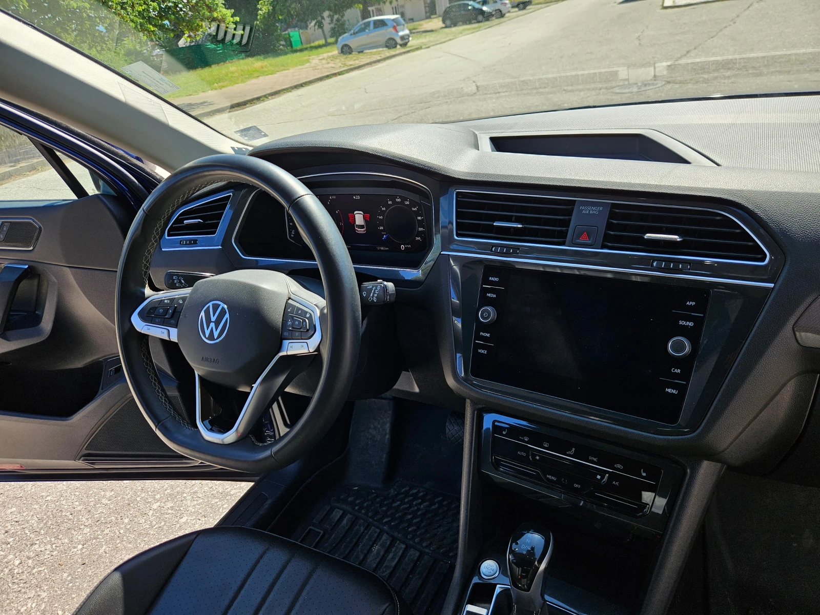 VW Tiguan 4MOTION DISTRONIC PANORAMA, снимка 12 - Автомобили и джипове - 55194817
