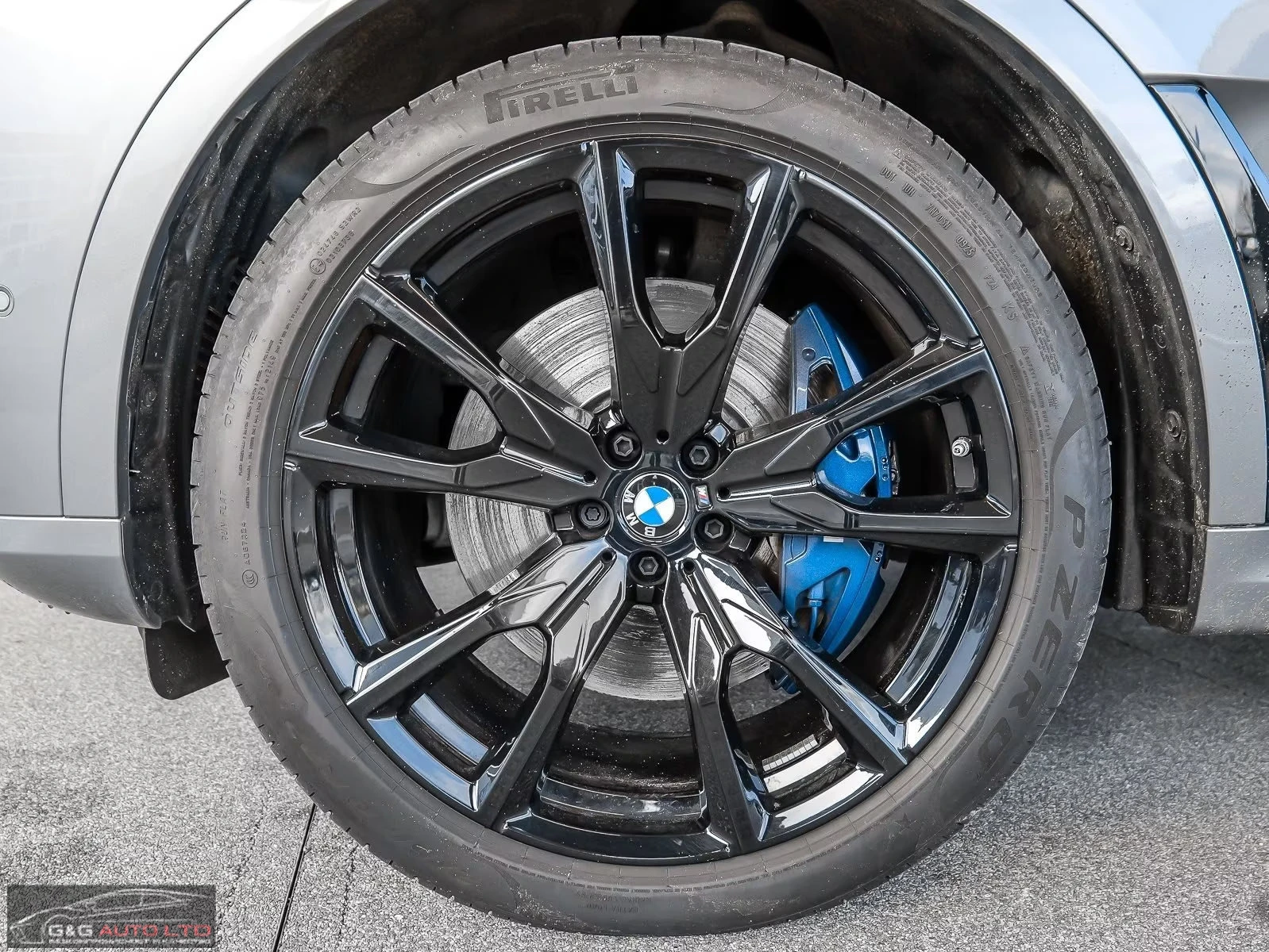 BMW X7 xDrive40d/352HP/M-SPORT/PANO/HUD/360/H&K/MEMO/531q, снимка 15 - Автомобили и джипове - 55404810
