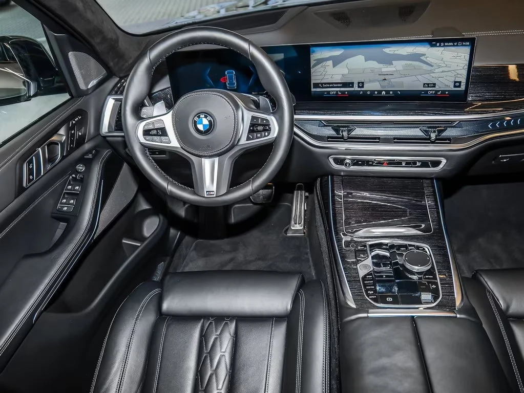 BMW X7 xDrive40d/352HP/M-SPORT/PANO/HUD/360/H&K/MEMO/531q, снимка 8 - Автомобили и джипове - 55404810