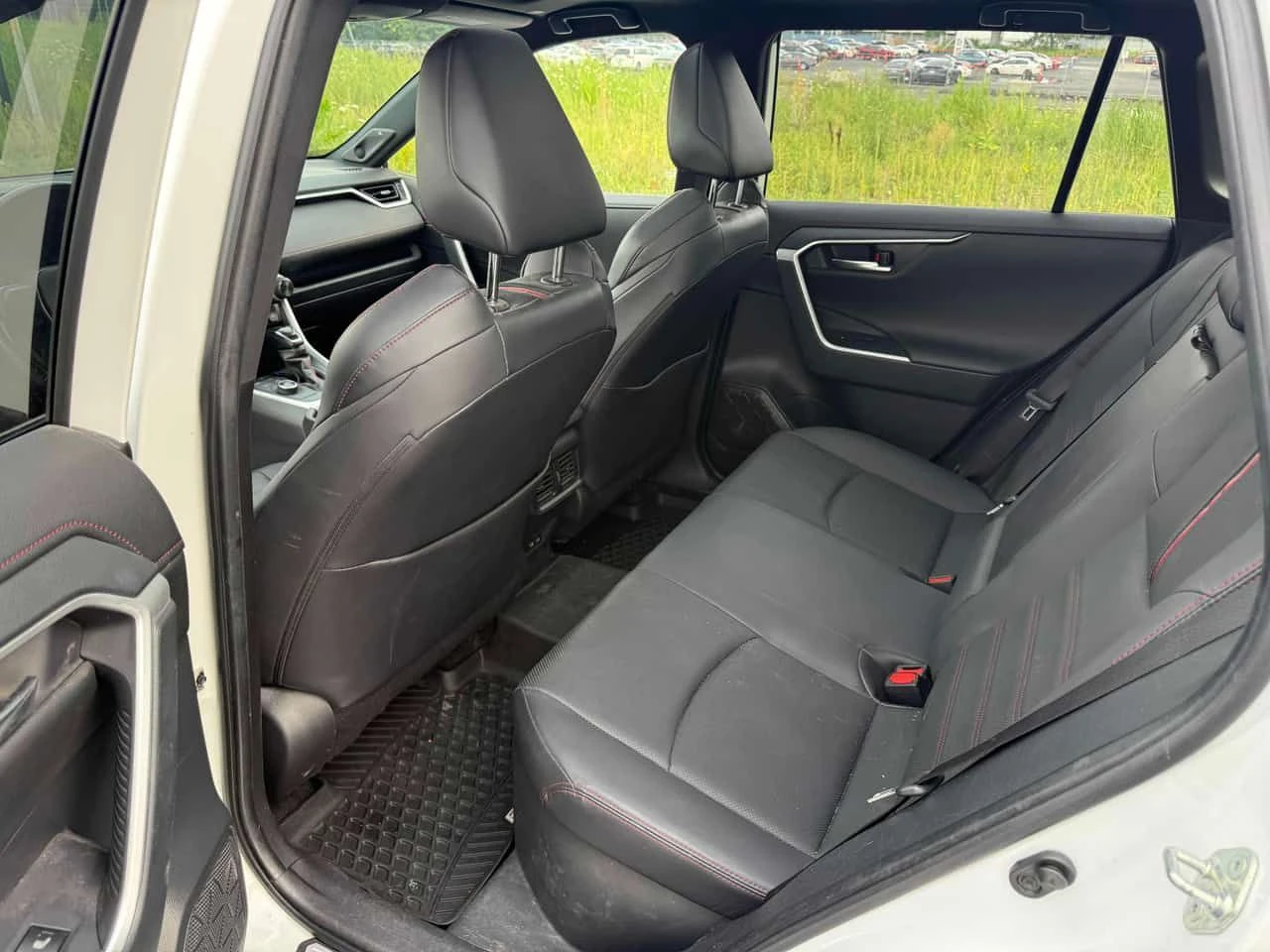 Toyota Rav4 * AWD * АВТОКРЕДИТ БЕЗ ПЪРВОНАЧАЛНА ВНОСКА* , снимка 13 - Автомобили и джипове - 55511294