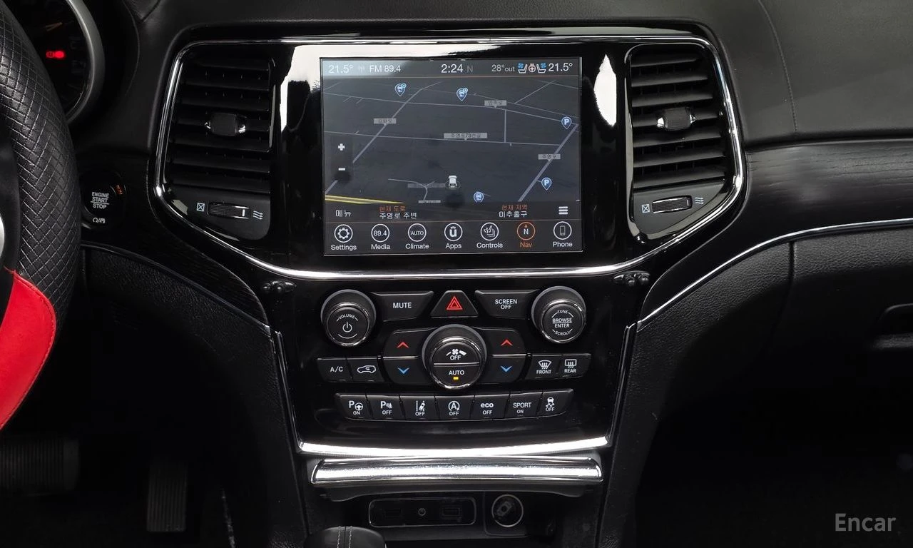 Jeep Grand cherokee 3.6* V6* 8ZF* SUMMIT* ДИСТРОНИК* ОБДУХВАНЕ* LANE* , снимка 8 - Автомобили и джипове - 55522431