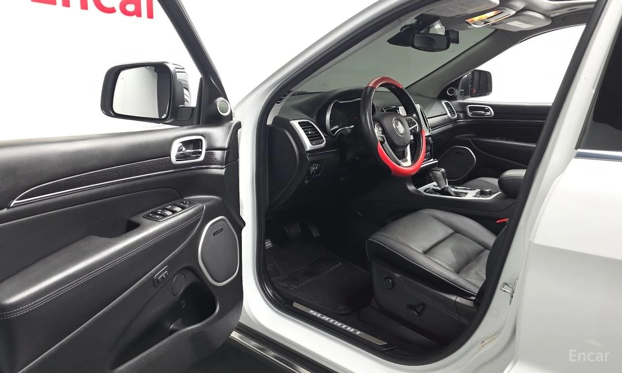 Jeep Grand cherokee 3.6* V6* 8ZF* SUMMIT* ДИСТРОНИК* ОБДУХВАНЕ* LANE* , снимка 5 - Автомобили и джипове - 55522431