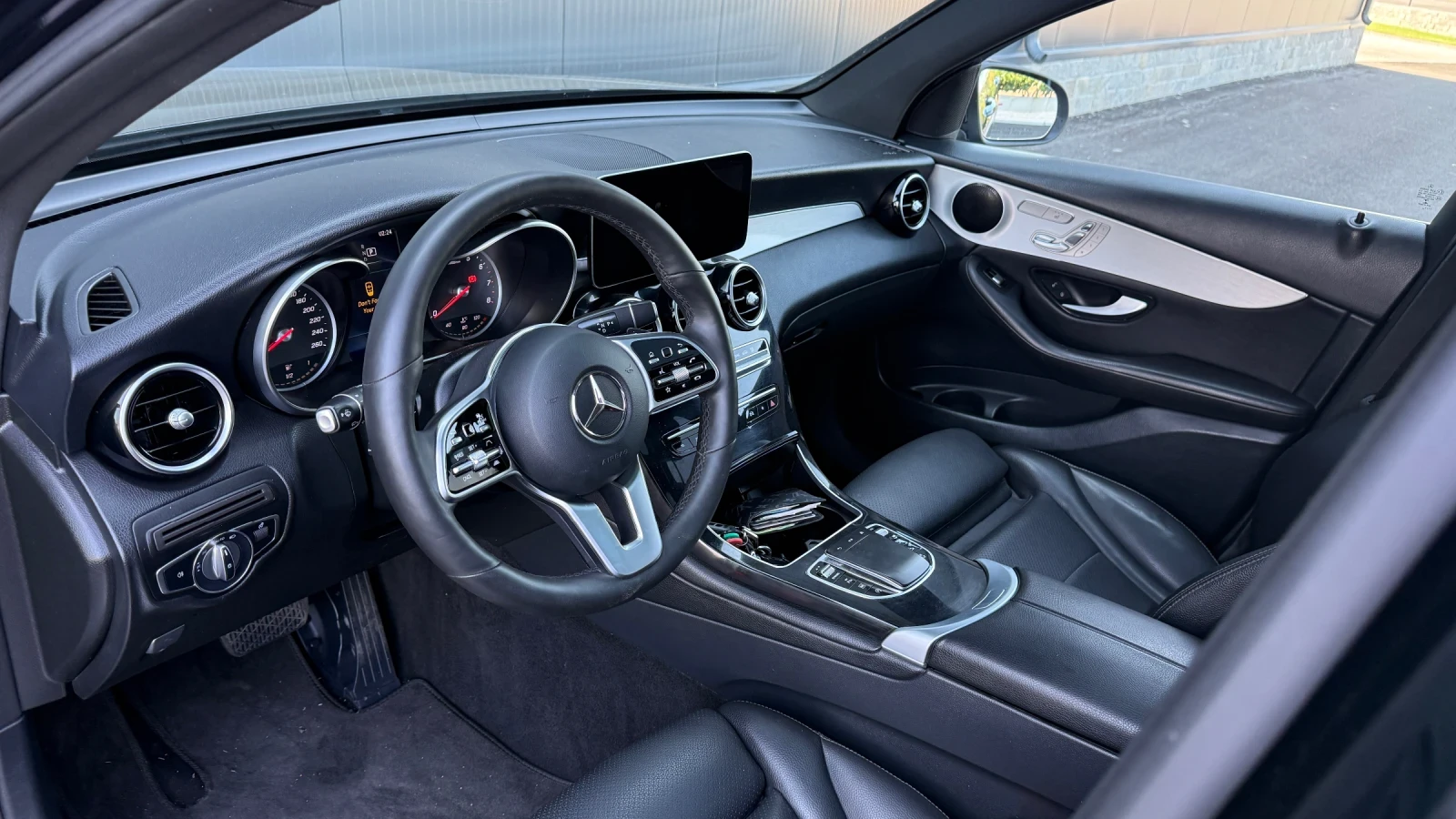 Mercedes-Benz GLC 300 AMG, 9G tronic, KEYLESS GO, снимка 6 - Автомобили и джипове - 55739107