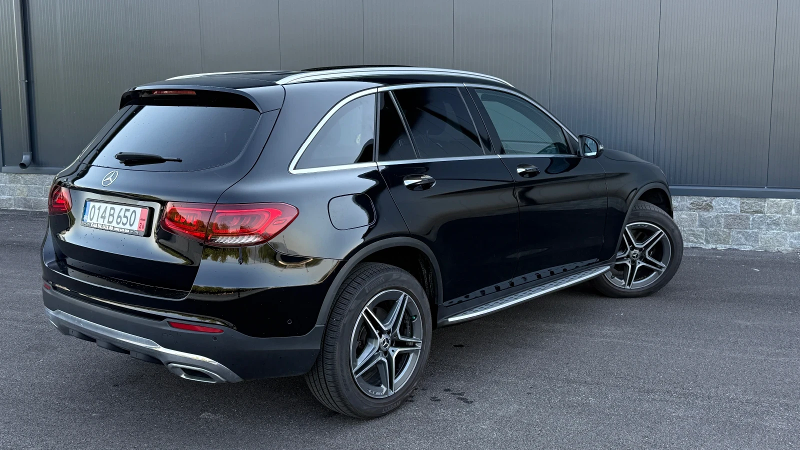 Mercedes-Benz GLC 300 AMG, 9G tronic, KEYLESS GO, снимка 4 - Автомобили и джипове - 55739107