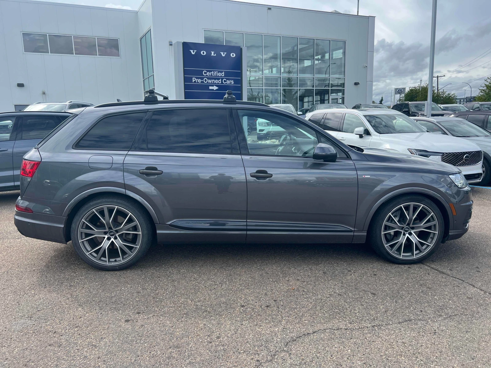 Audi Q7 Technik / 360 / DIS / HUD / BOSE / ОБДУХВАНЕ  , снимка 3 - Автомобили и джипове - 55948222