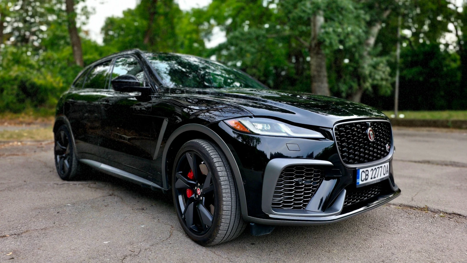 Jaguar F-PACE SVR P550 Facelift , снимка 2 - Автомобили и джипове - 56168382