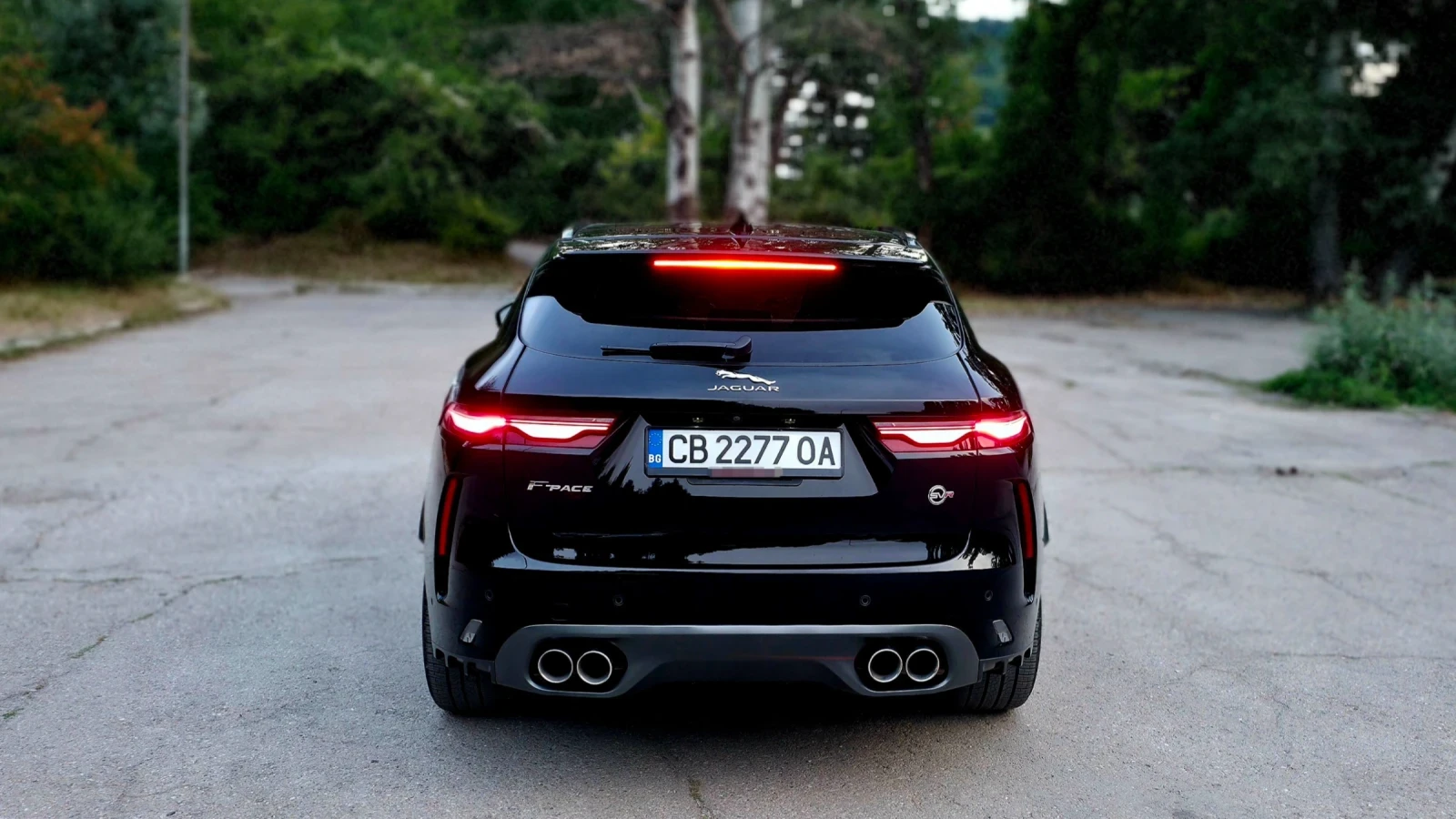 Jaguar F-PACE SVR P550 Facelift , снимка 6 - Автомобили и джипове - 56168382