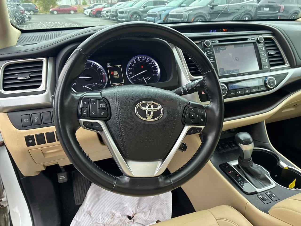 Toyota Highlander  XLE / CARFAX / ЦЕНА ДО БЪЛГАРИЯ , снимка 11 - Автомобили и джипове - 56323601