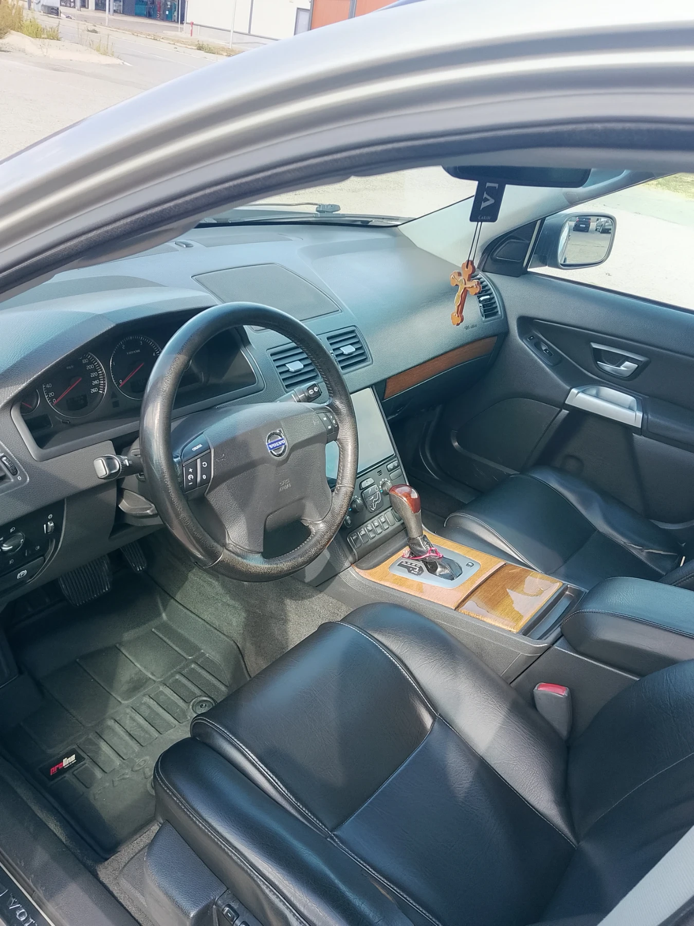 Volvo Xc90 2.4, снимка 5 - Автомобили и джипове - 56335492