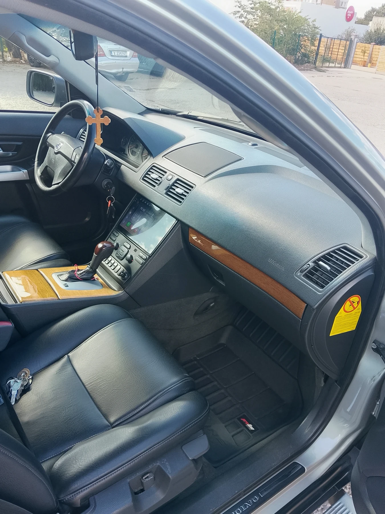 Volvo Xc90 2.4, снимка 8 - Автомобили и джипове - 56335492