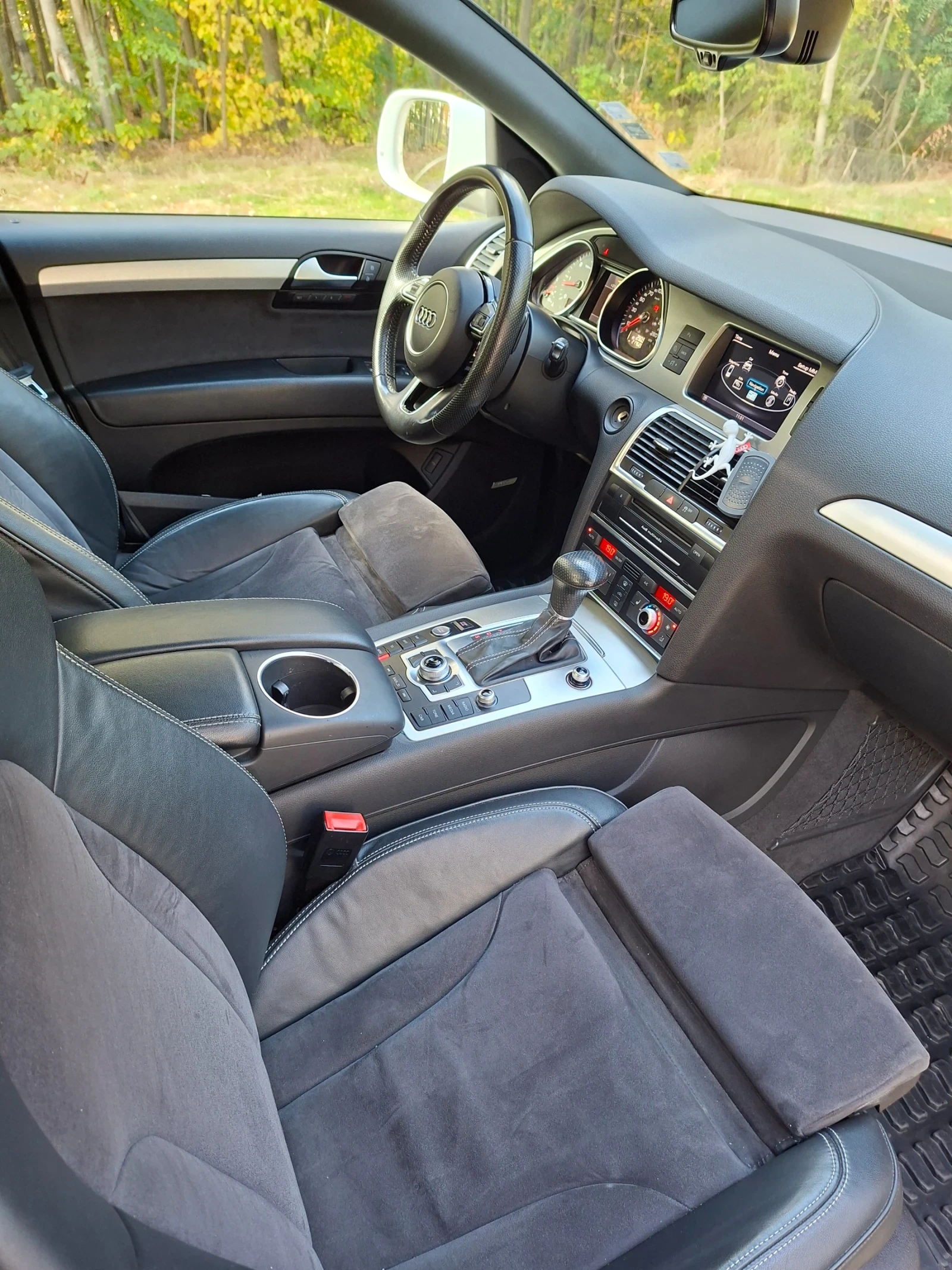 Audi Q7, снимка 6 - Автомобили и джипове - 56439827