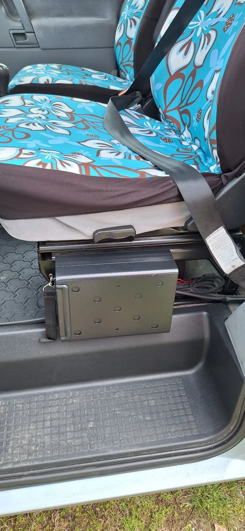 VW Multivan T4, снимка 8 - Бусове и автобуси - 51895213