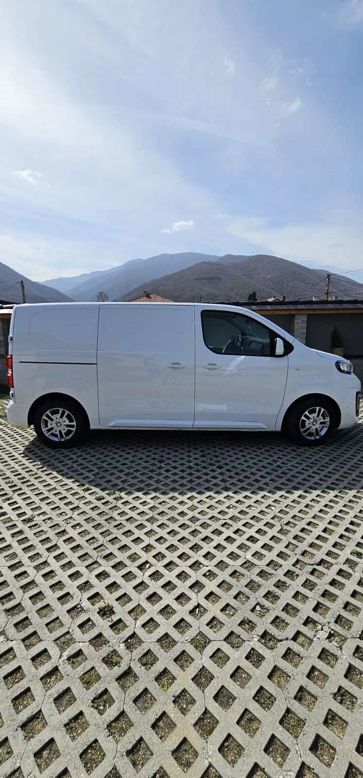 Peugeot Expert E - изображение 2